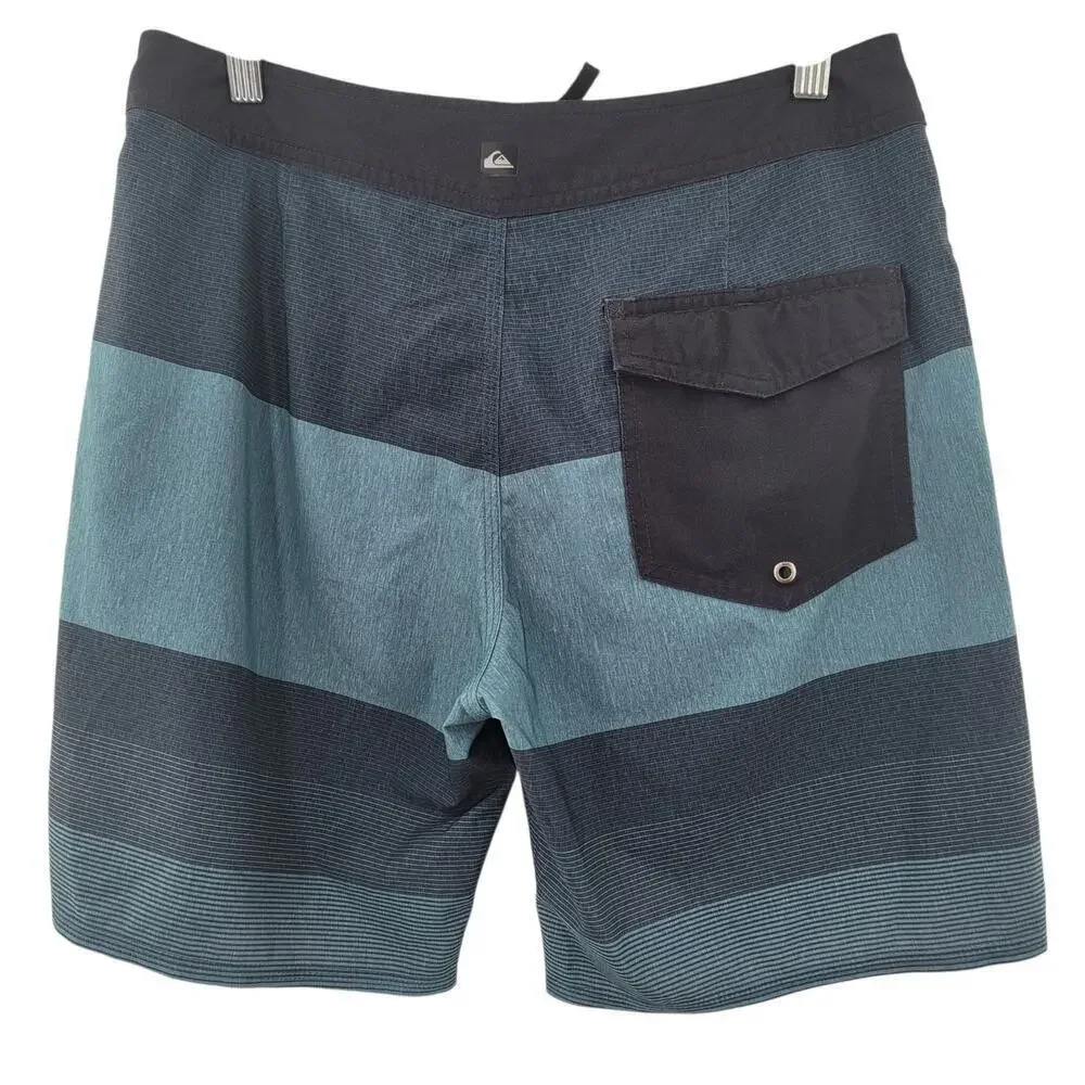 Quiksilver Men's Swim Boardshorts Size 30